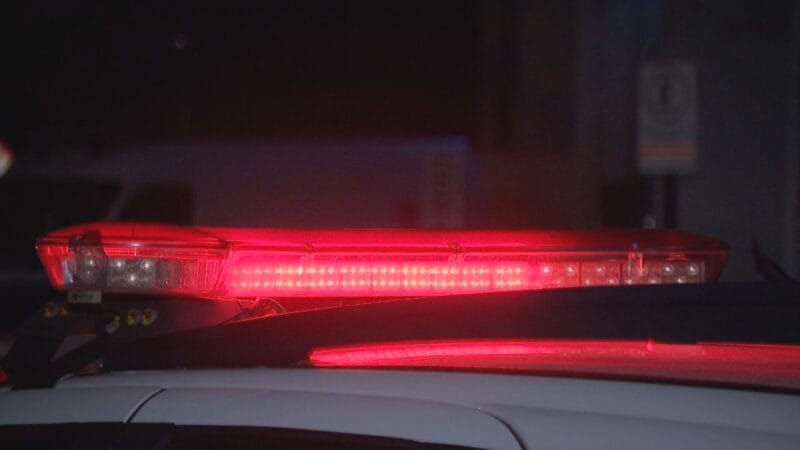 Homem agredido a golpes de terçado por fazer xixi em frente a residência