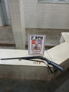 Prisão por posse ilegal de arma de fogo em Santarém