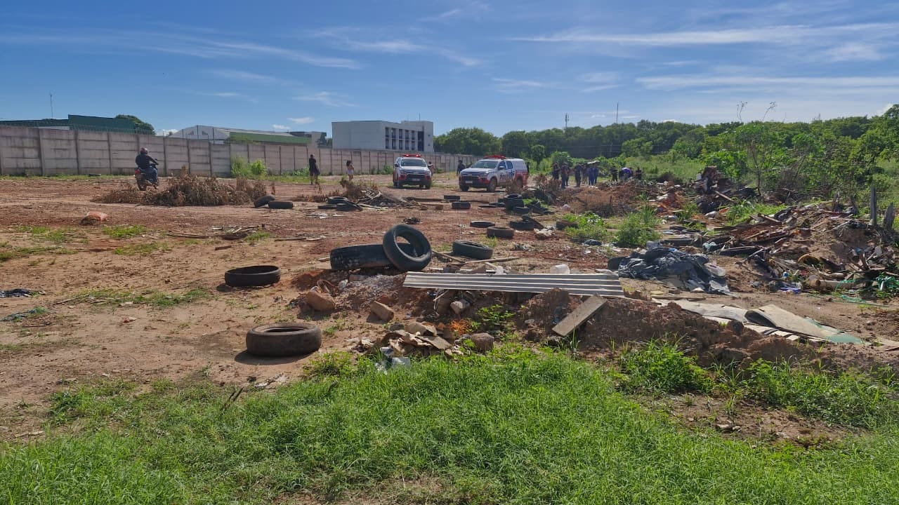 Corpo de idoso encontrado carbonizado em área de mata em Santarém